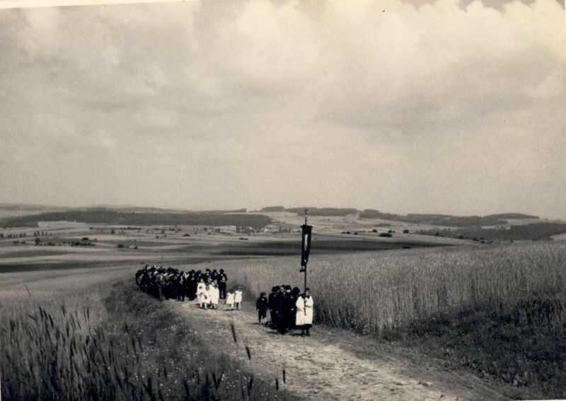 procesí do Chvojnova 1941b